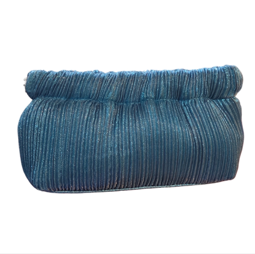 D'Margeaux - NEW Pleated Rushed Textured Shimmery Clutch w/Removable Chain Strap - Picture 2 of 6